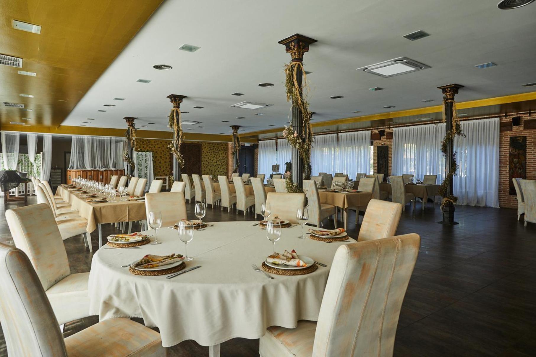 Hotel El Mirlo Blanco Канделеда Екстериор снимка