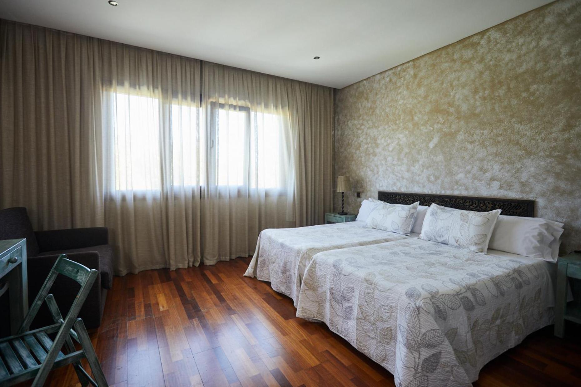 Hotel El Mirlo Blanco Канделеда Екстериор снимка