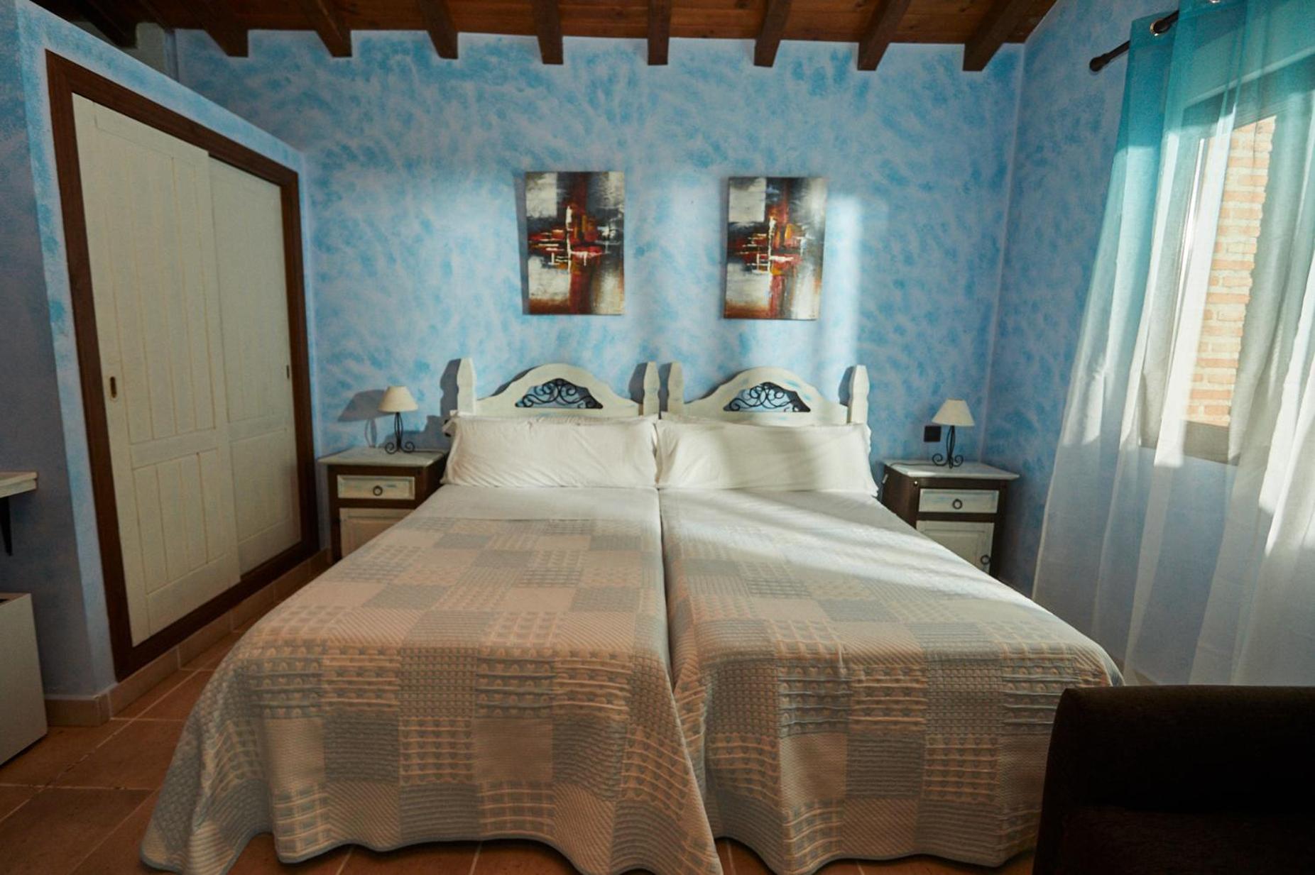 Hotel El Mirlo Blanco Канделеда Екстериор снимка