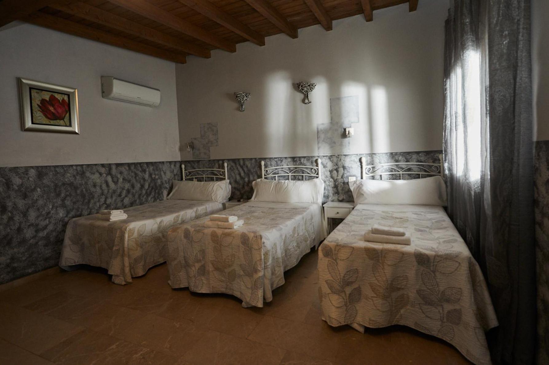 Hotel El Mirlo Blanco Канделеда Екстериор снимка